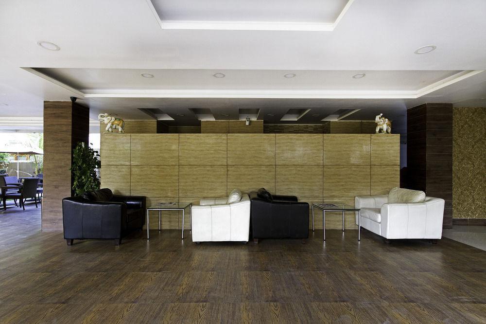פונה Corporate Stay מראה חיצוני תמונה